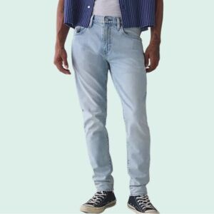 BDG Urban Outfitters Size 30  Slim Tapered Jeans Light Wash